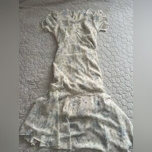 Chic Cream and Blue Floral Maxi Dress